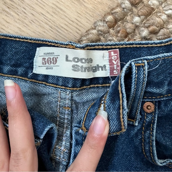 Levis 569 Loose Straight Fit Blue Denim Shorts - Picture 2 of 3